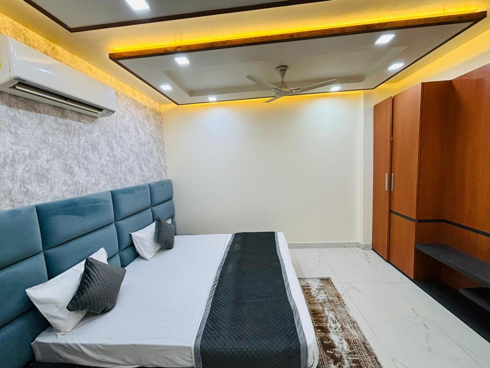 Hotel Town Grand Agra  Buitenkant foto