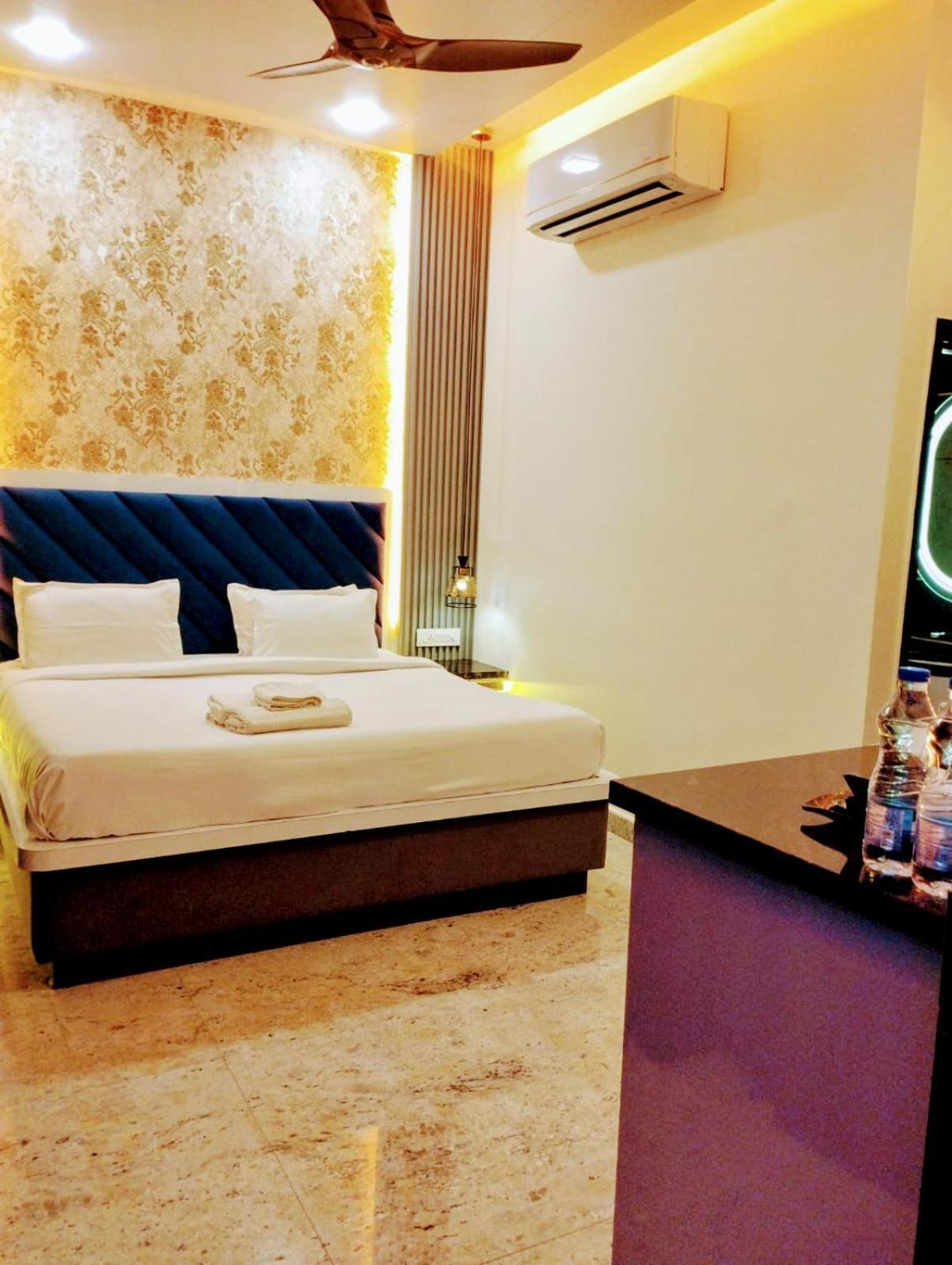 Hotel Town Grand Agra  Buitenkant foto