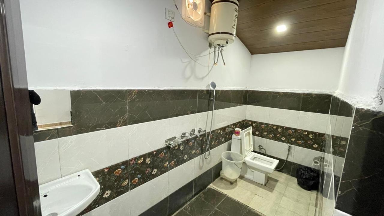 Hotel Town Grand Agra  Buitenkant foto
